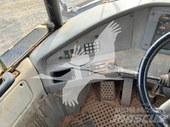 Volvo A25D Kloubové dempry
