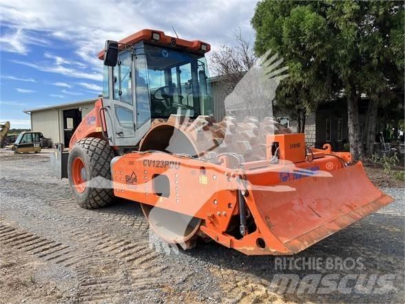 XCMG CV123PDU Tahačové válce