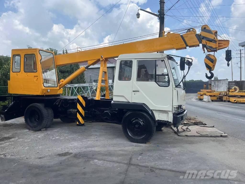 Tadano TS 80 R-1 Univerzální terénní jeřáby