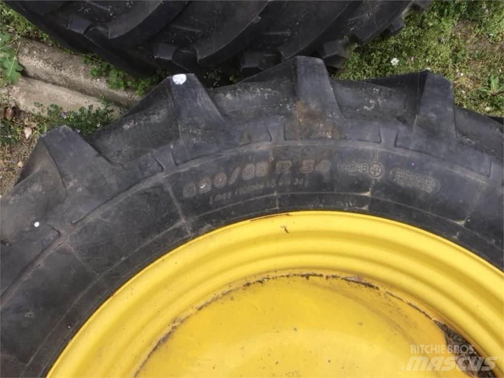 Michelin 420/85R34 Pneumatiky, kola a ráfky