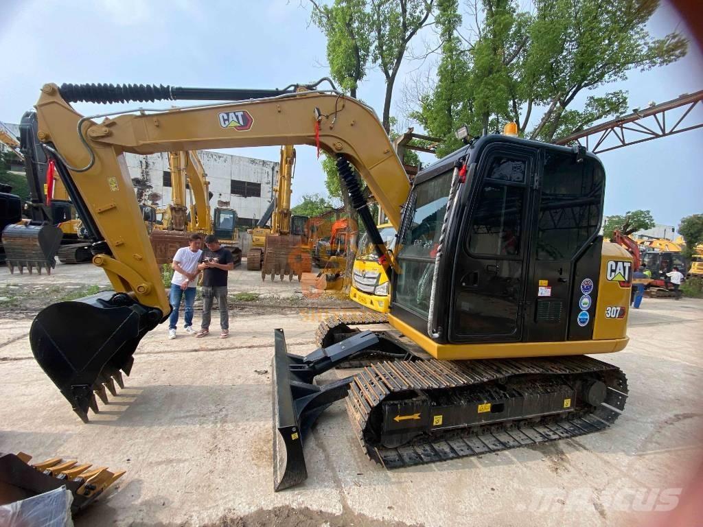 CAT 307 E Mini rýpadla < 7t