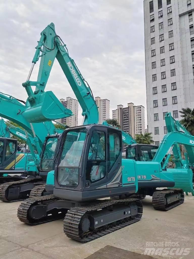 Kobelco SK 75 Midi rýpadla 7t - 12t