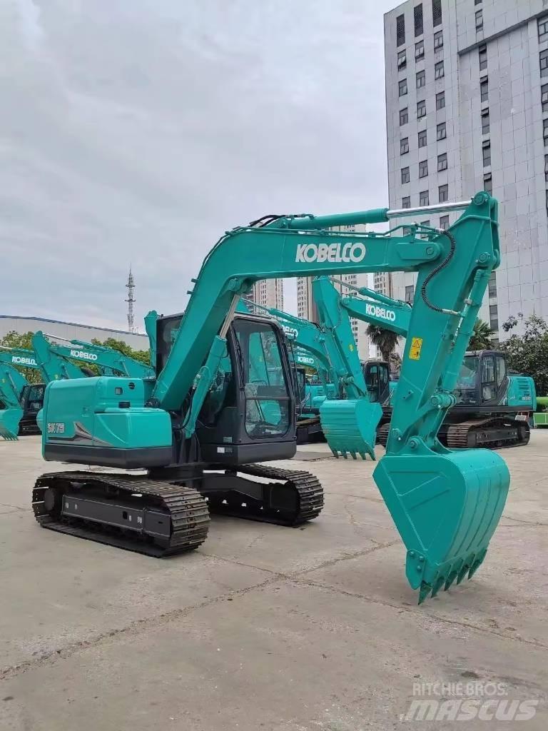Kobelco SK 75 Midi rýpadla 7t - 12t