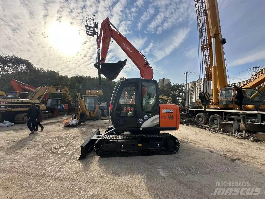 Hitachi ZX 70 Pásová rýpadla