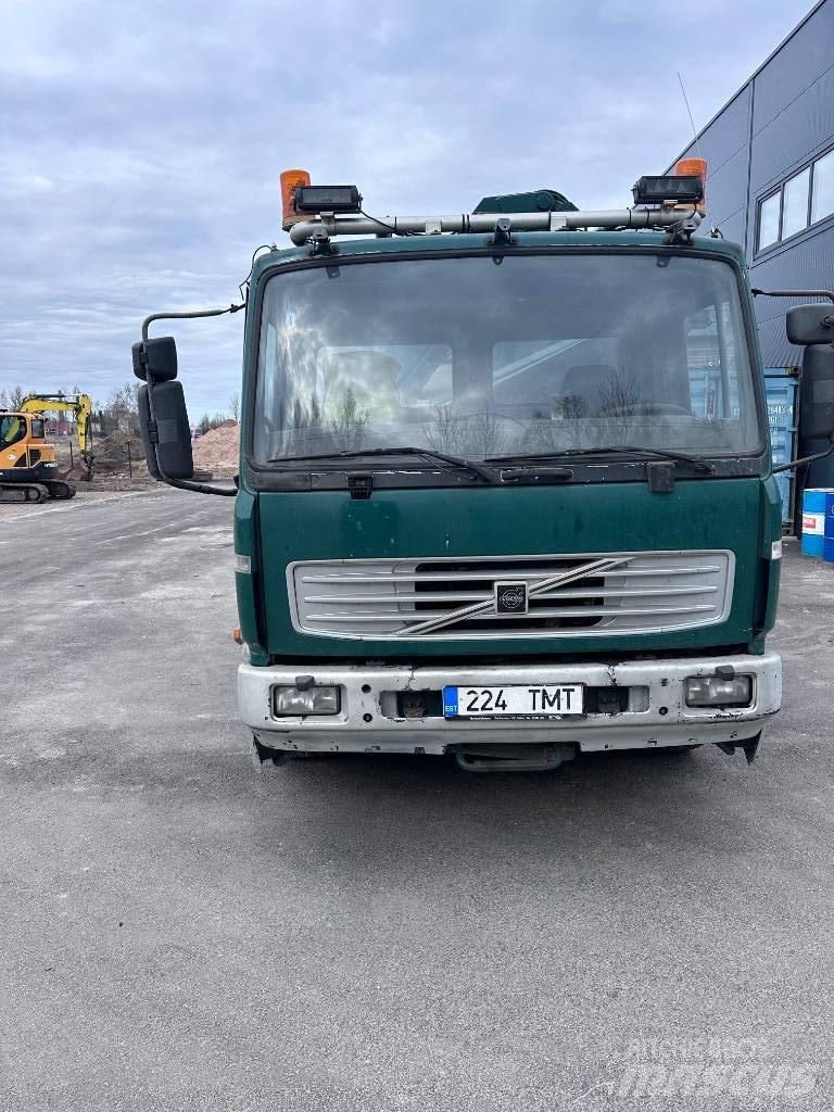 Volvo FL 6 Valník s navijákem