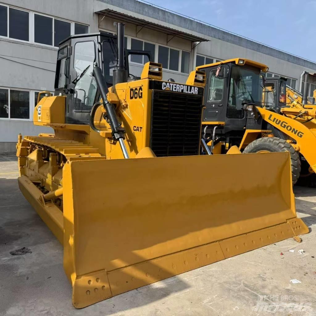 CAT D 6 G Pásové dozery