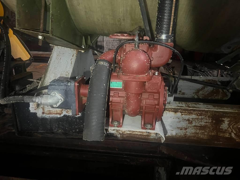 JCB 714 Kalové cisterny