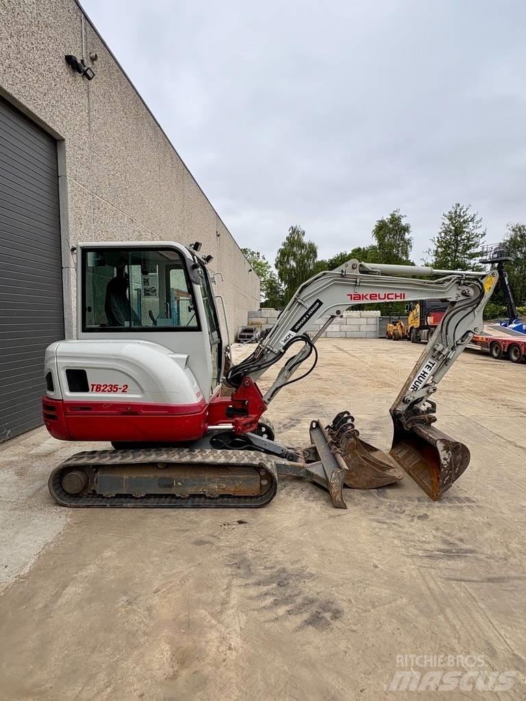 Takeuchi TB 235 Mini rýpadla < 7t