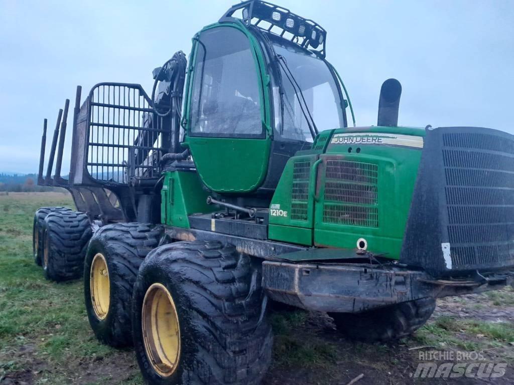 John Deere 1210 E Vyvážecí traktory