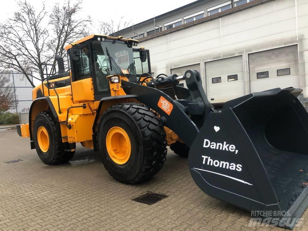 Hyundai HL975ACVT Teleskopické kolové nakladače