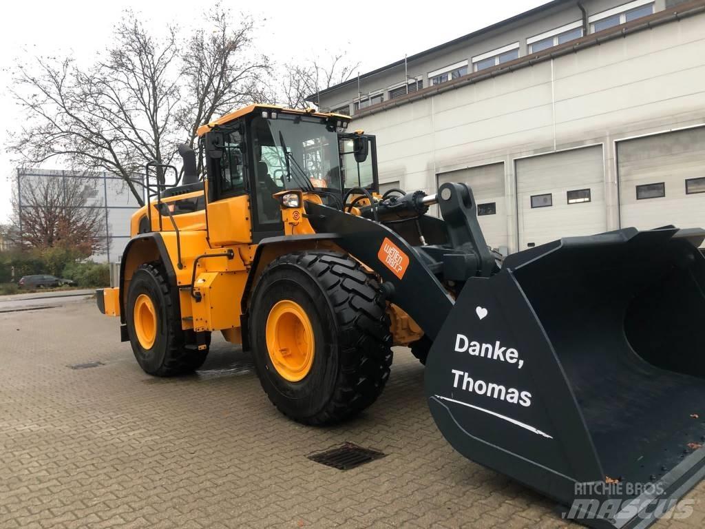 Hyundai HL975ACVT Teleskopické kolové nakladače