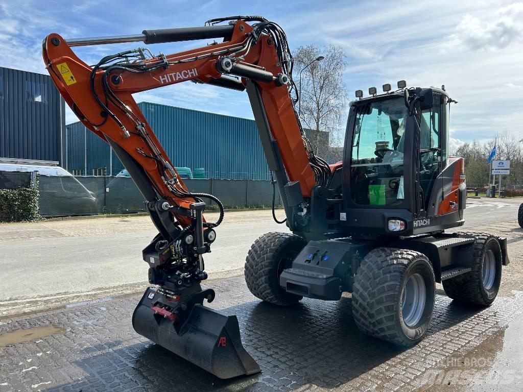 Hitachi ZX95W Kolová rýpadla