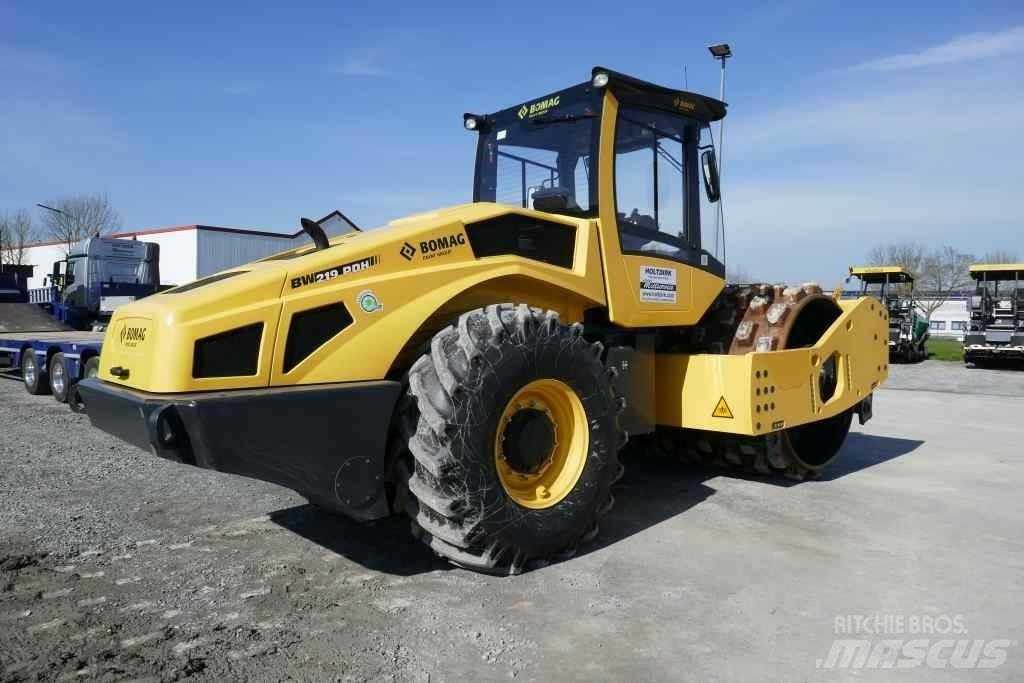 Bomag BW 219 PDH-5 Půdní kompaktory