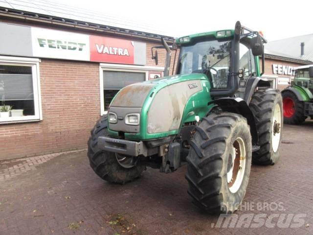 Valtra T190 Traktory