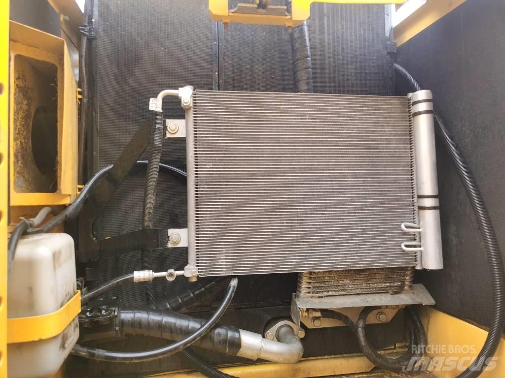 Komatsu PC 200-8 Pásová rýpadla