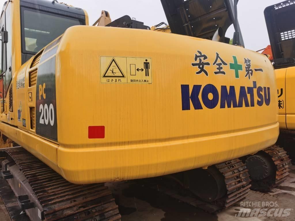 Komatsu PC 200-8 Pásová rýpadla