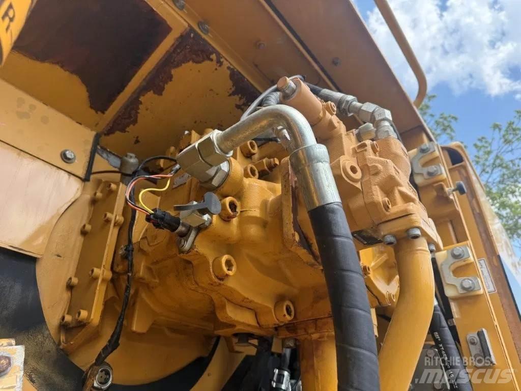 CAT 345DL Pásová rýpadla