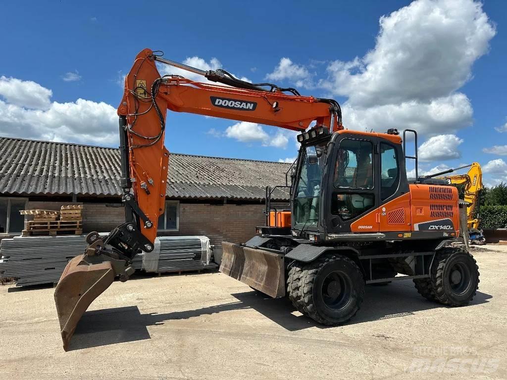 Doosan DX140W-5 Kolová rýpadla