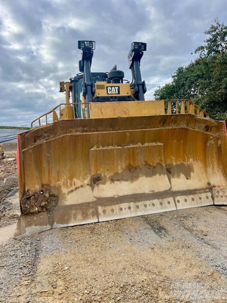 CAT D 8 T Pásové dozery