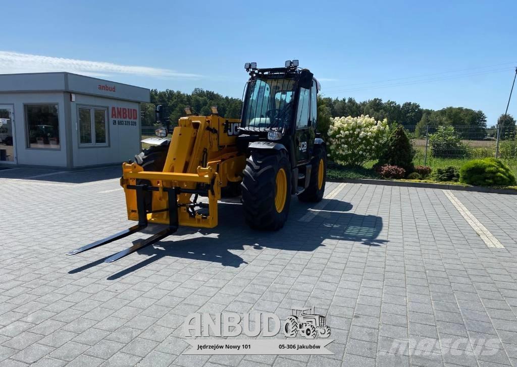 JCB 541-70 Agripro Teleskopické kolové nakladače