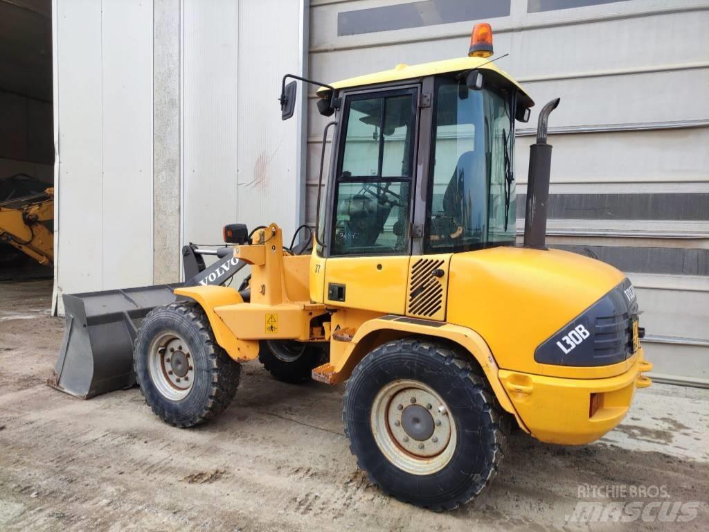 Volvo L 30 B Kolové nakladače