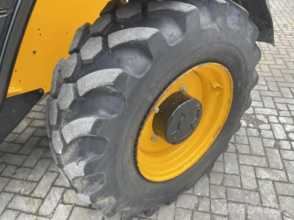 JCB 540-140     2016 Teleskopické manipulátory