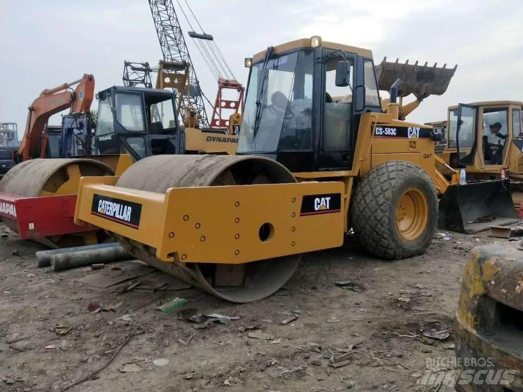 CAT CS-583C Tahačové válce