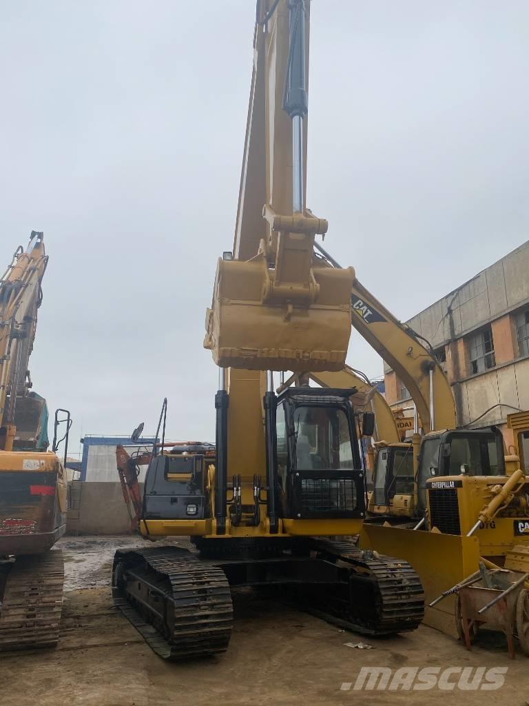 CAT 330 D Pásová rýpadla