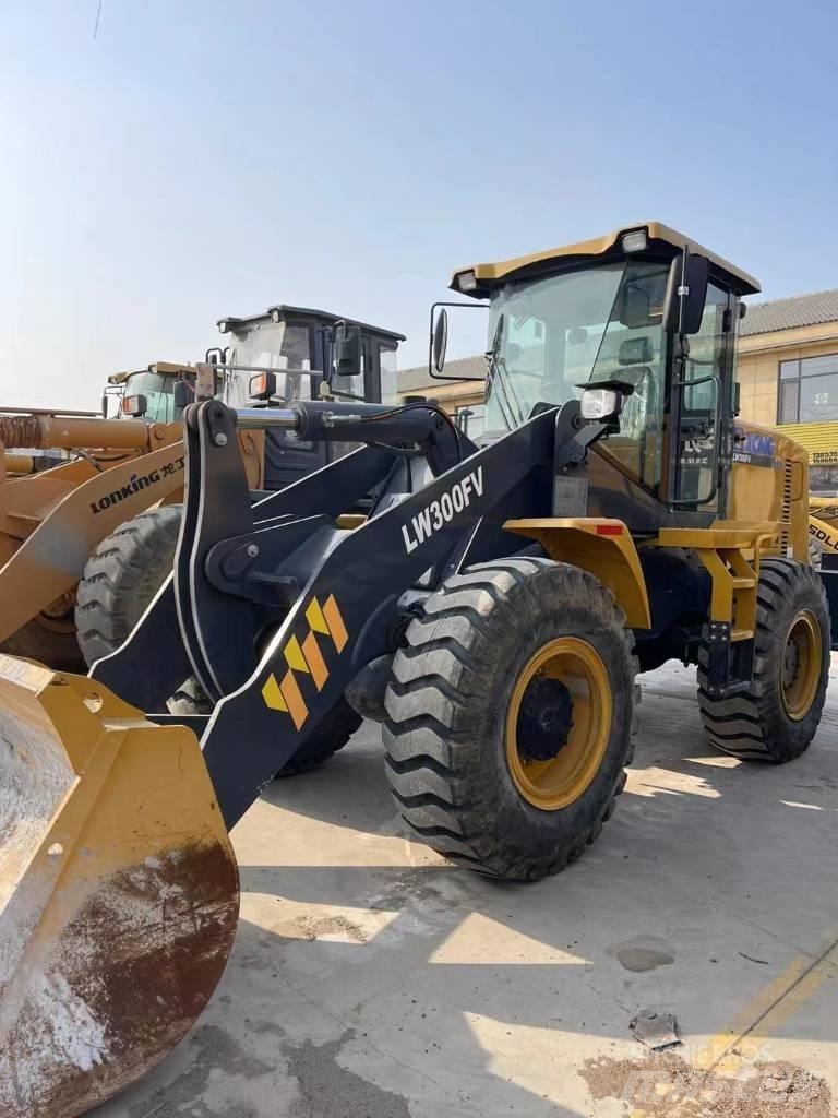 XCMG LW 300 FV Kolové nakladače