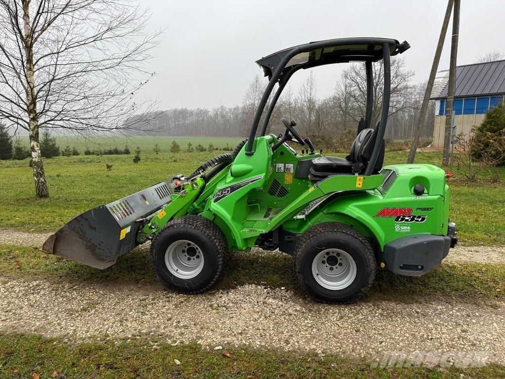 Avant 635 Kolové nakladače