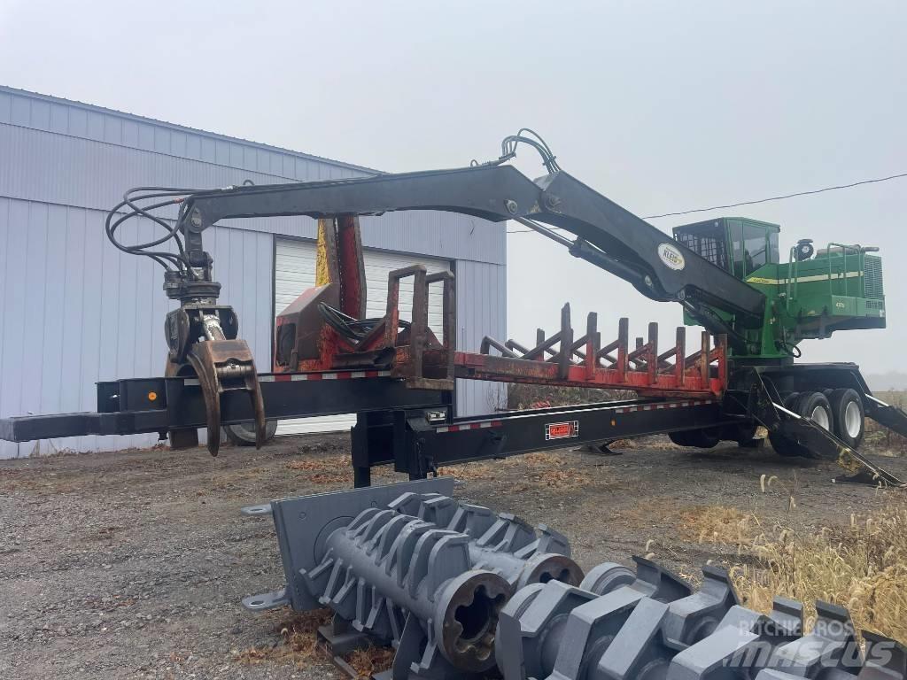John Deere 437 D Lesní nakladače