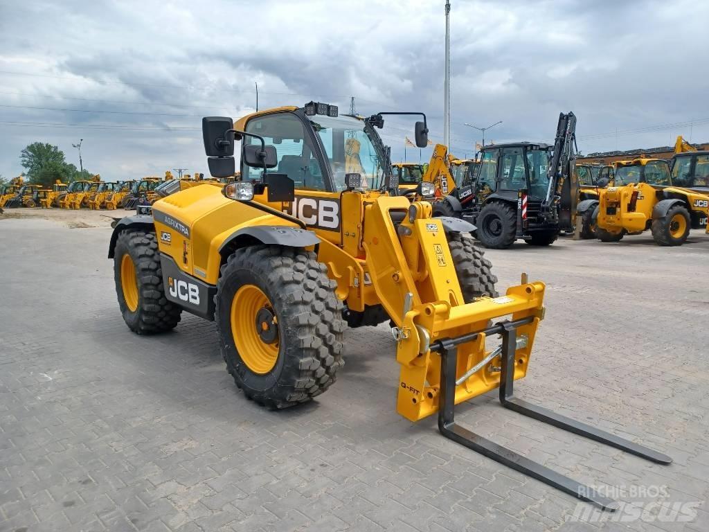 JCB 542-70 Agri Xtra Teleskopické nakladače pro zemědělství