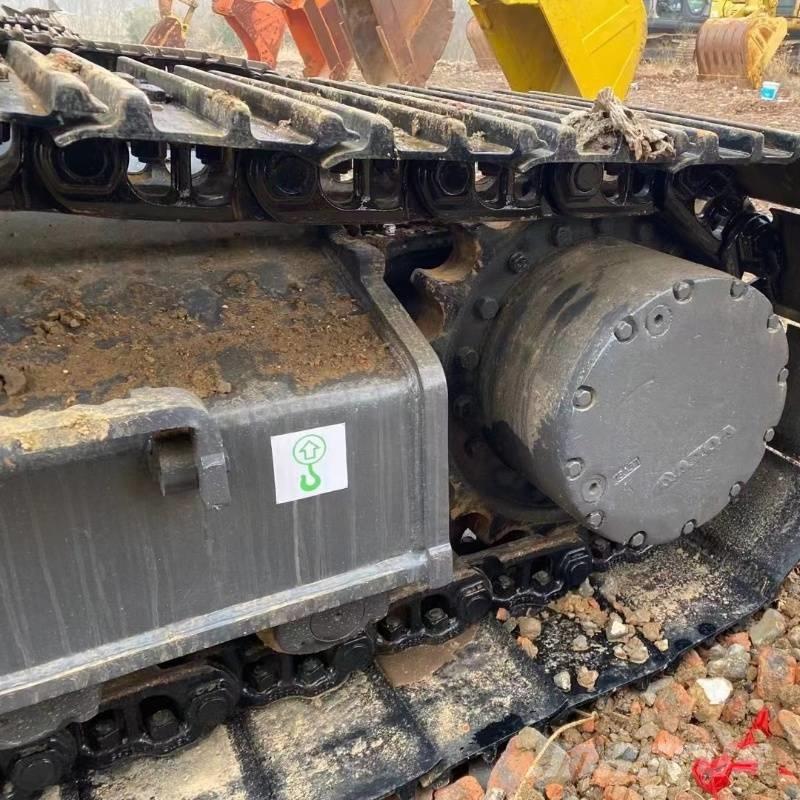 Volvo EC 240 Pásová rýpadla