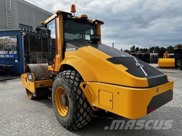 Volvo SD 135 B Tahačové válce