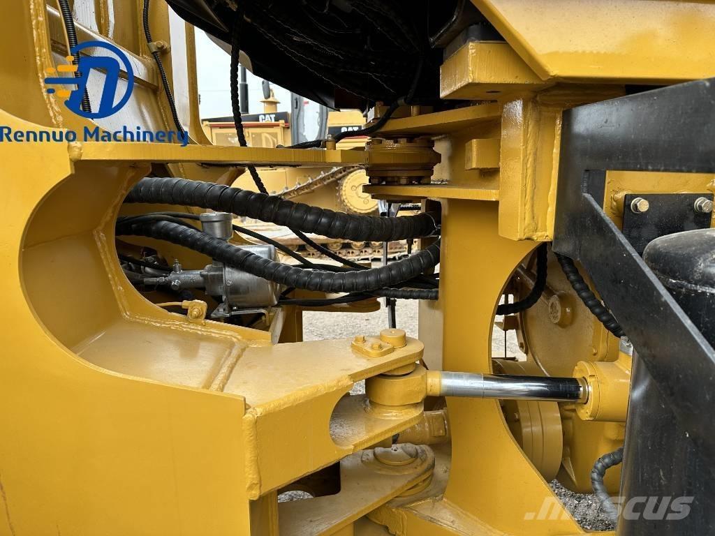CAT 966 H Kolové nakladače