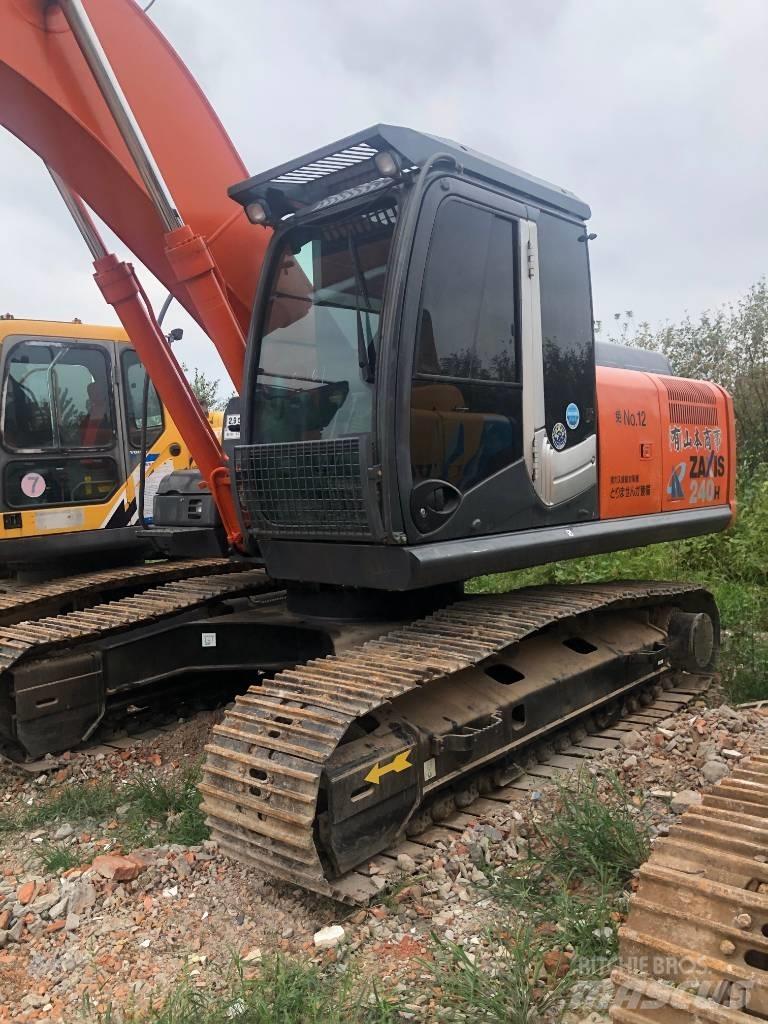 Hitachi ZX 240 Pásová rýpadla