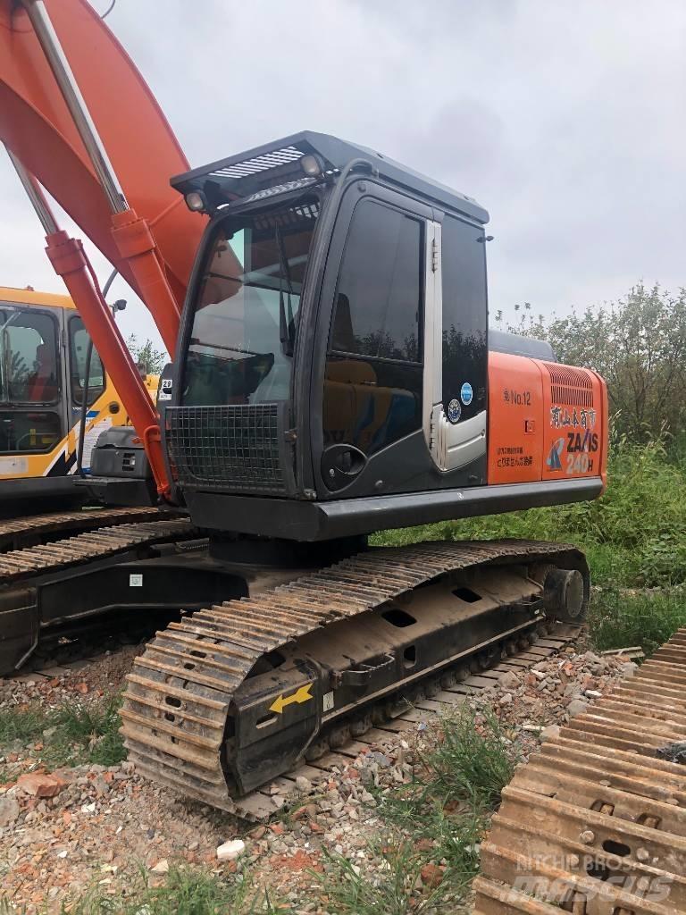 Hitachi ZX 240 Pásová rýpadla