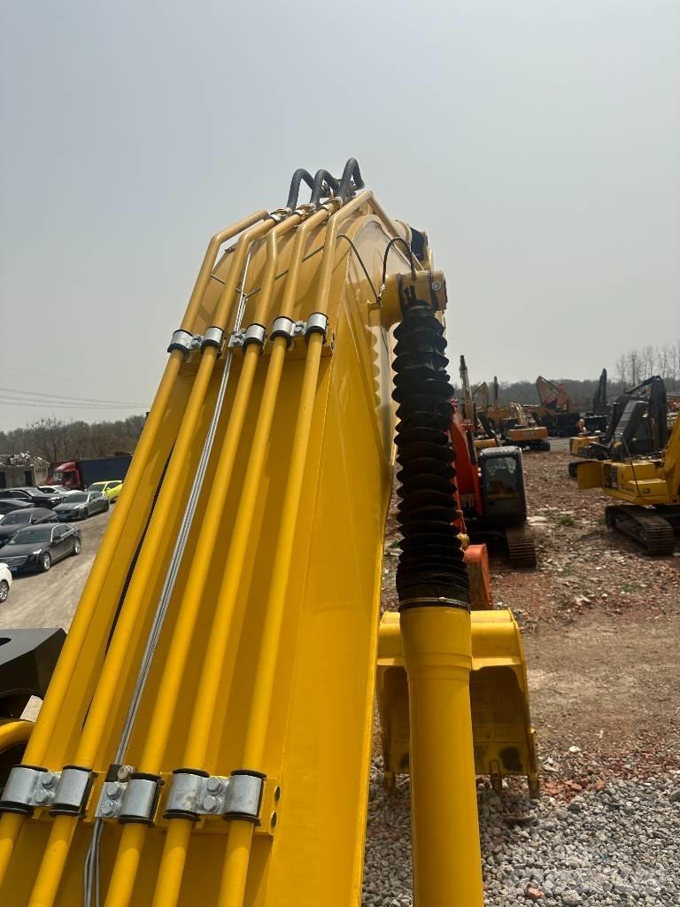 Komatsu PC 450 Pásová rýpadla