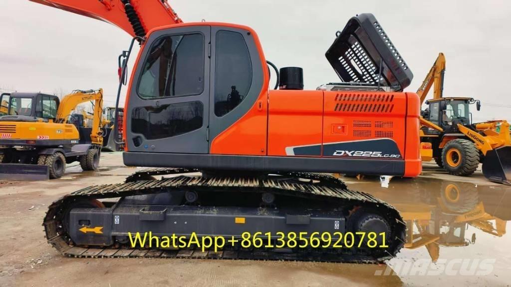 Doosan DX 225 Pásová rýpadla