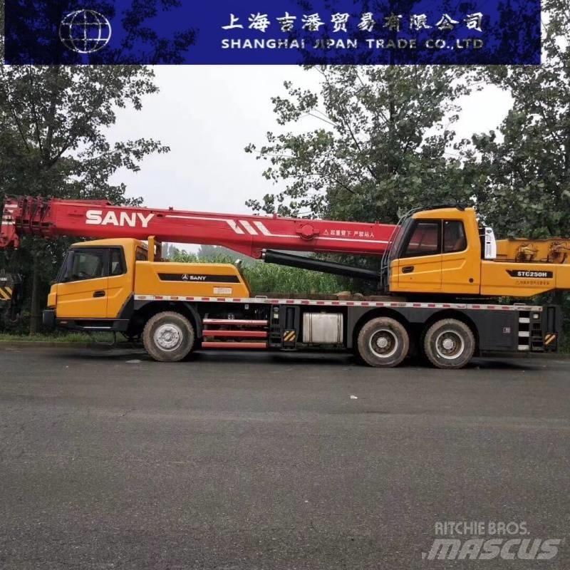 Sany STC 250 Univerzální terénní jeřáby