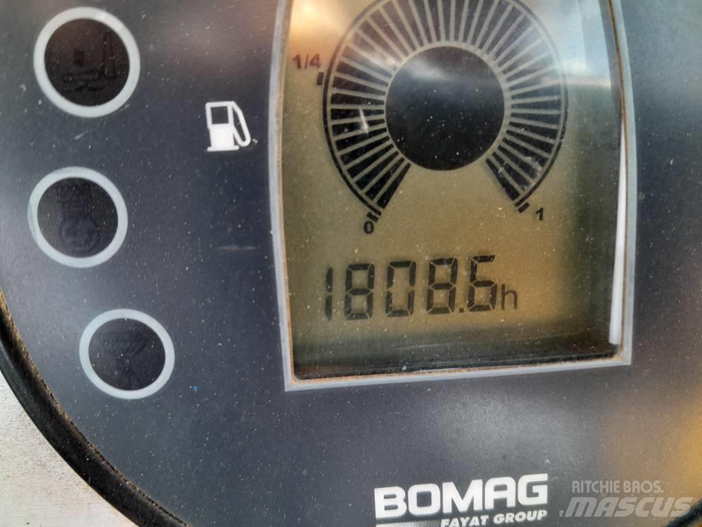 Bomag BW 177 D-4 Půdní kompaktory