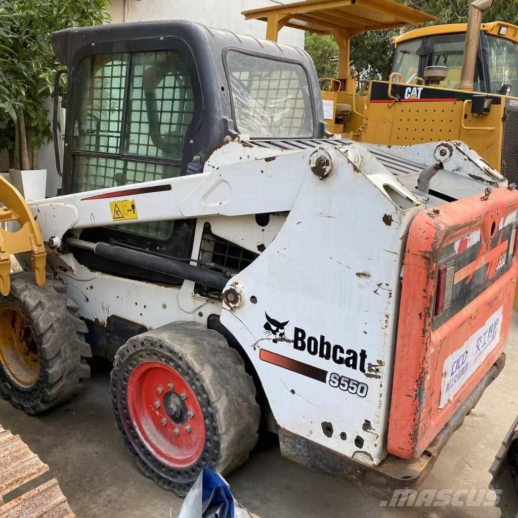 Bobcat S 550 Smykem řízené nakladače
