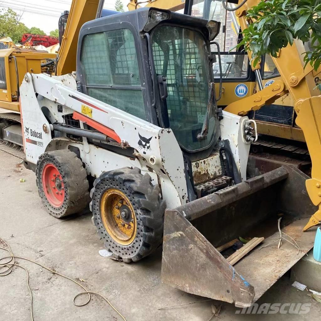 Bobcat S 550 Smykem řízené nakladače