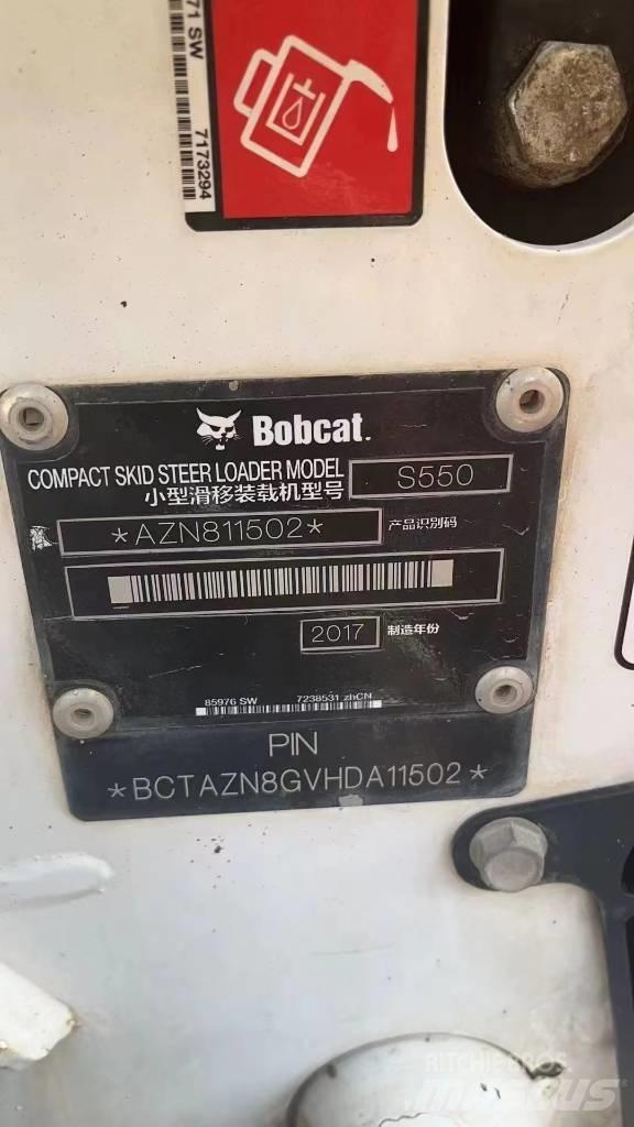 Bobcat S 550 Kolové nakladače