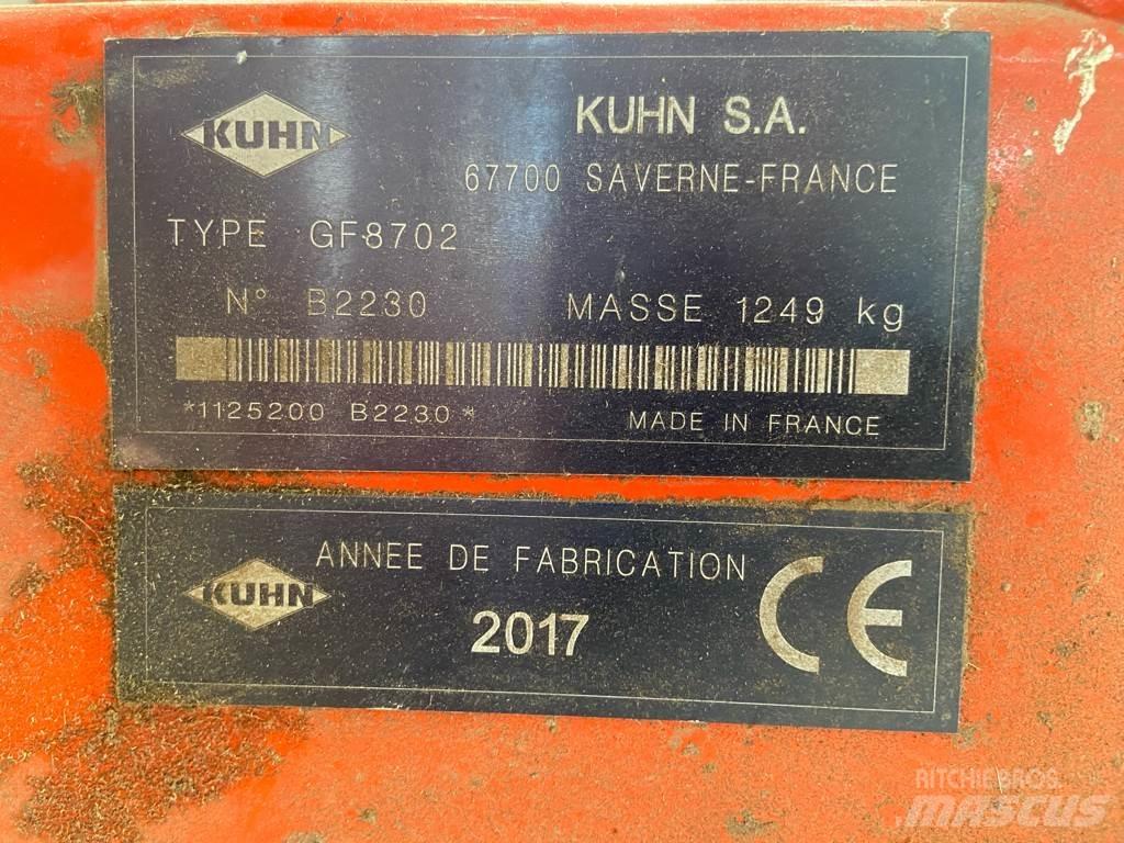 Kuhn GF8702 Obraceče a shrabovače sena