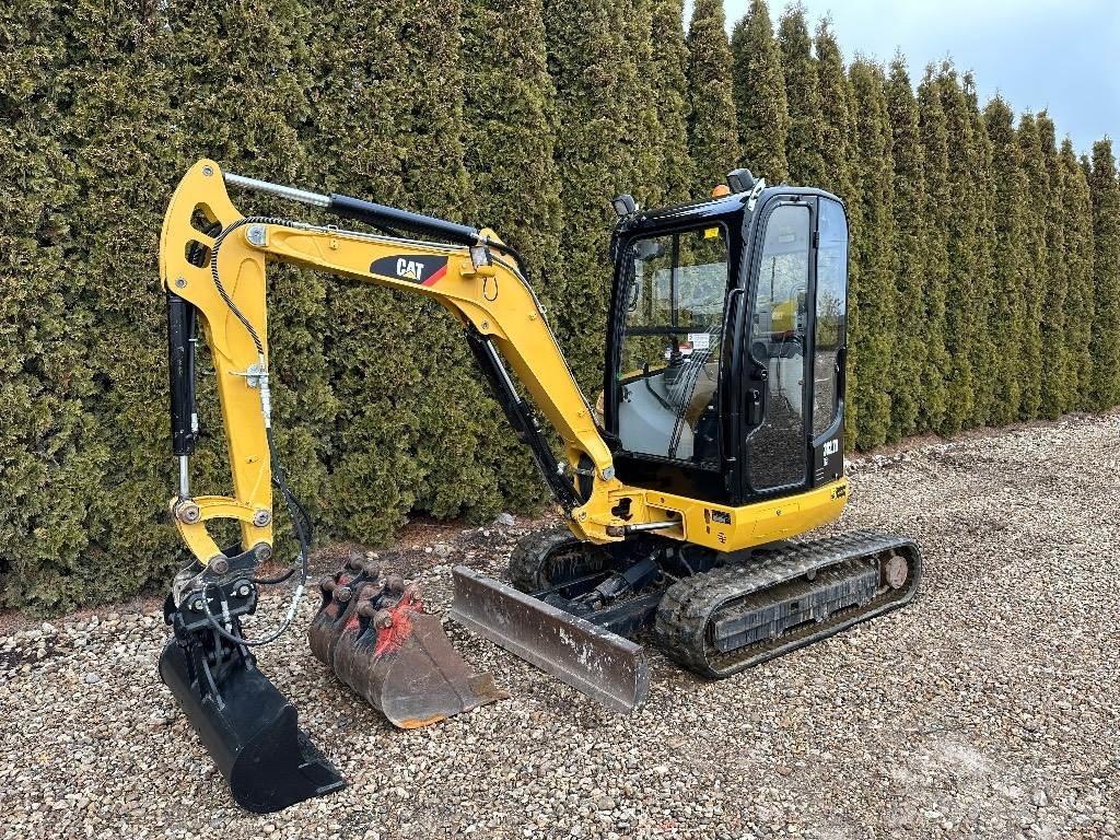 CAT 302.7 D CR Mini rýpadla < 7t