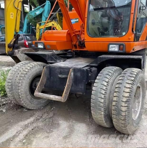 Doosan DH150W-7 Kolová rýpadla