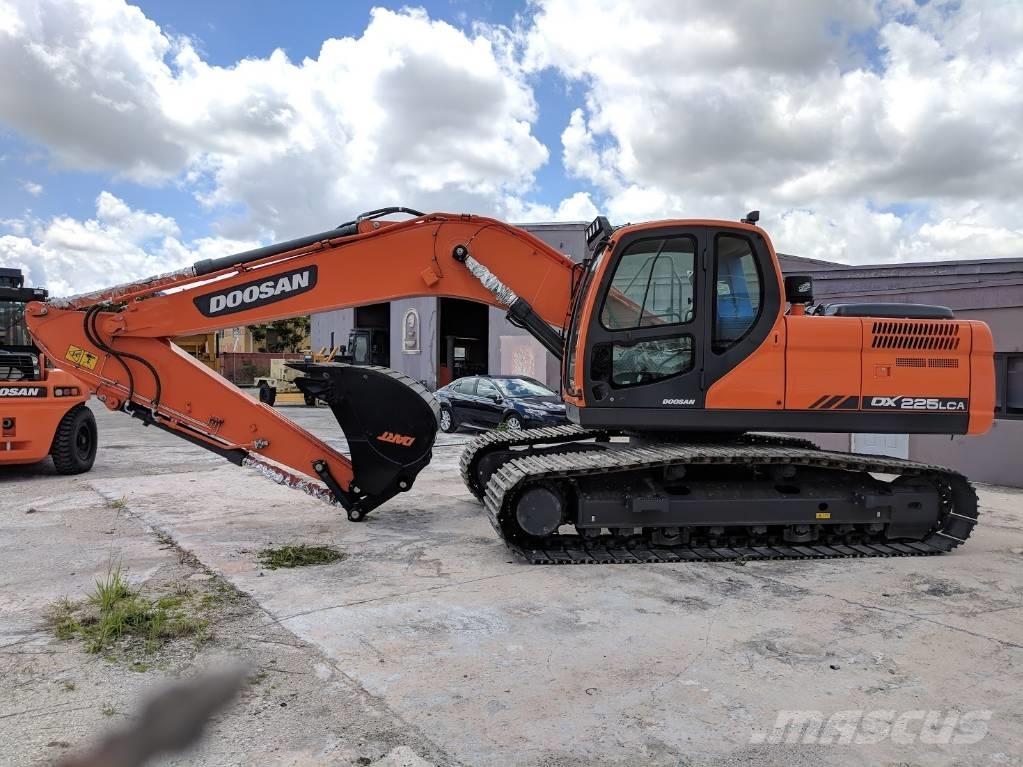 Doosan DX 225 LCA Pásová rýpadla