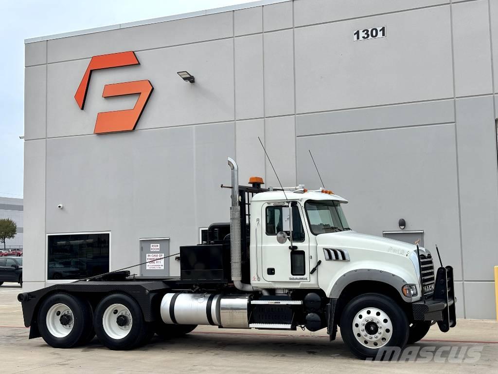 Mack GU713 Vyprošťovací vozidla