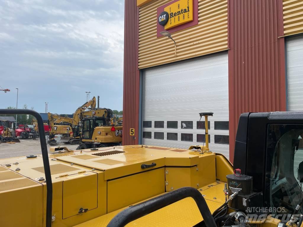 CAT 330 Pásová rýpadla